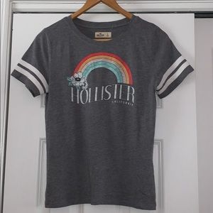 Gray short-sleeve T-shirt